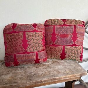 Japanese Red Kimono Patterned Decorative Accent Throw Pillow Set 16” Square NWOT